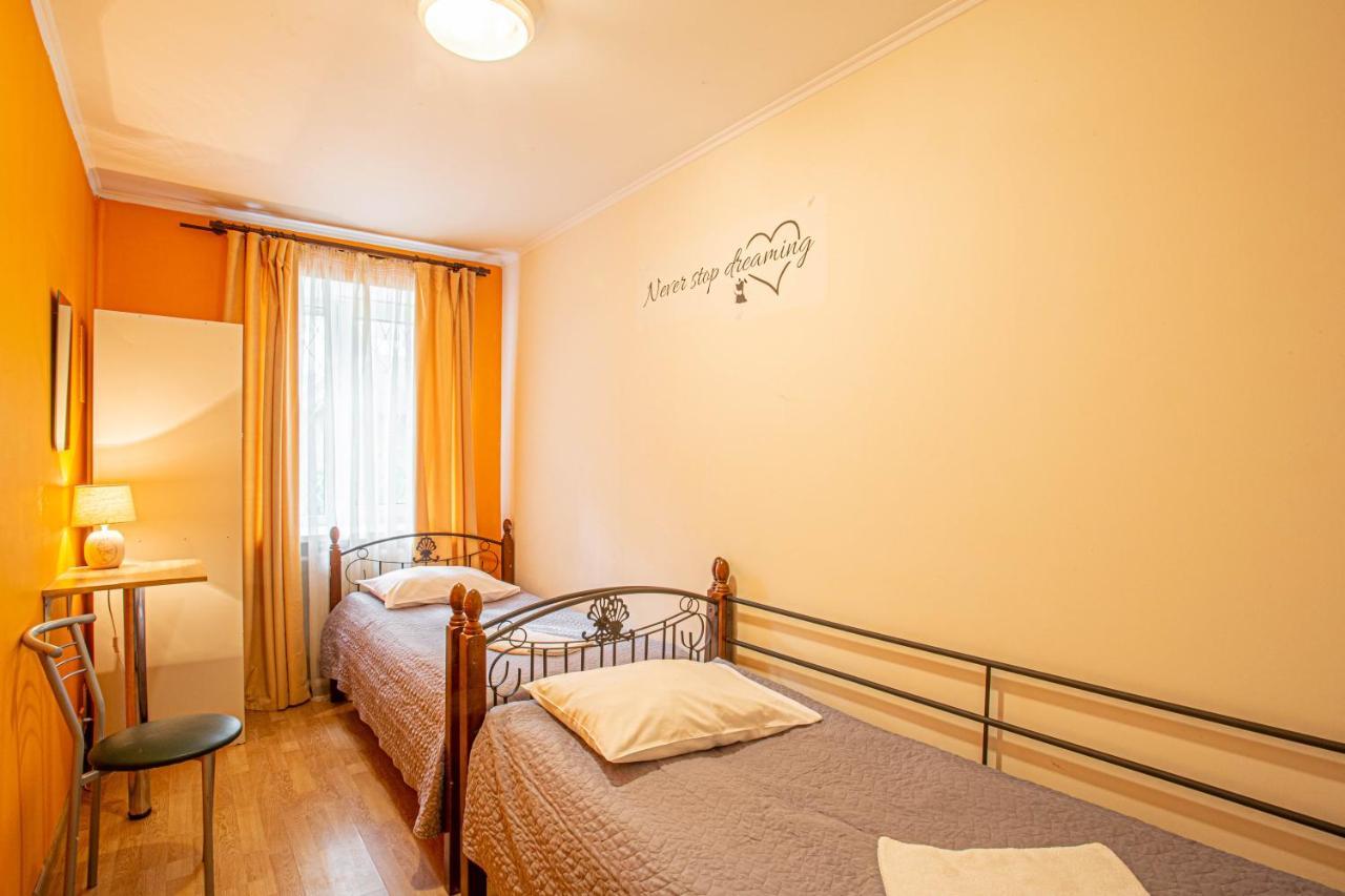 Gar'is Hostel Kiev Buitenkant foto