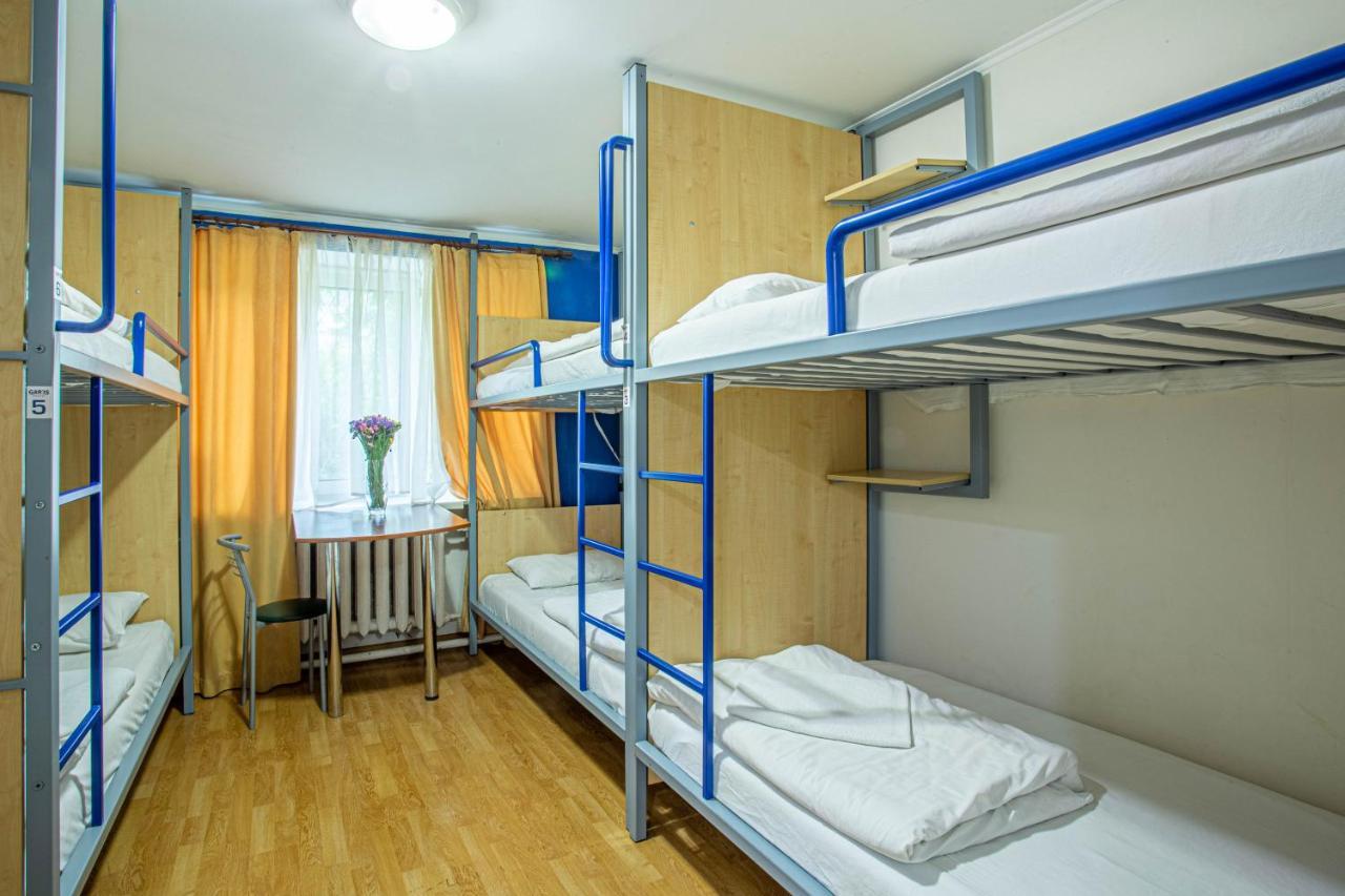Gar'is Hostel Kiev Buitenkant foto